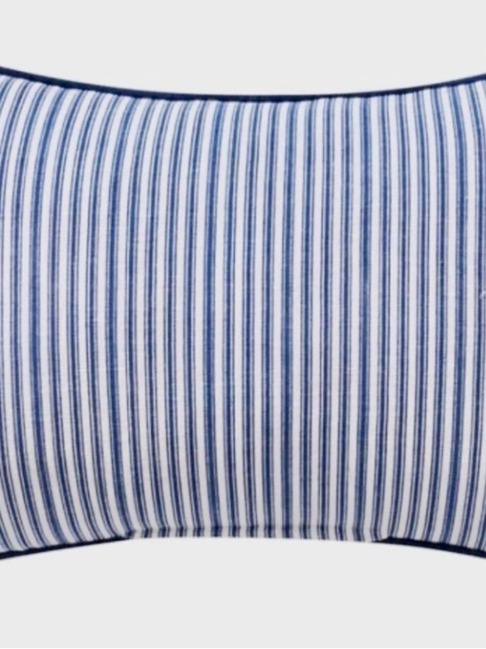MY TEXAS HOUSE NWT reversible Poppy Trellis
Decorative Pillow 19" x13” - Picture 7 of 9
